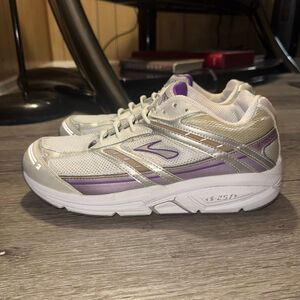 Brooks Addiction White Purple Athletic Shoes Size 10